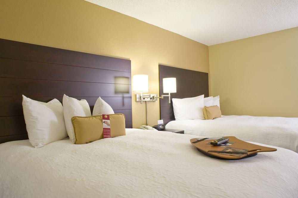 Hampton Inn Starkville Εξωτερικό φωτογραφία